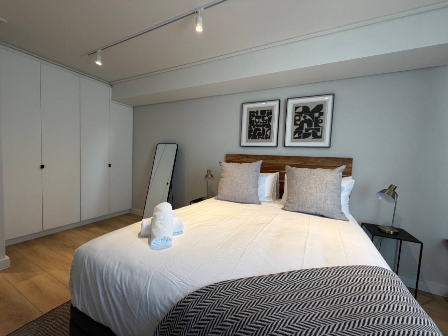 To Let 1 Bedroom Property for Rent in Sea Point Western Cape